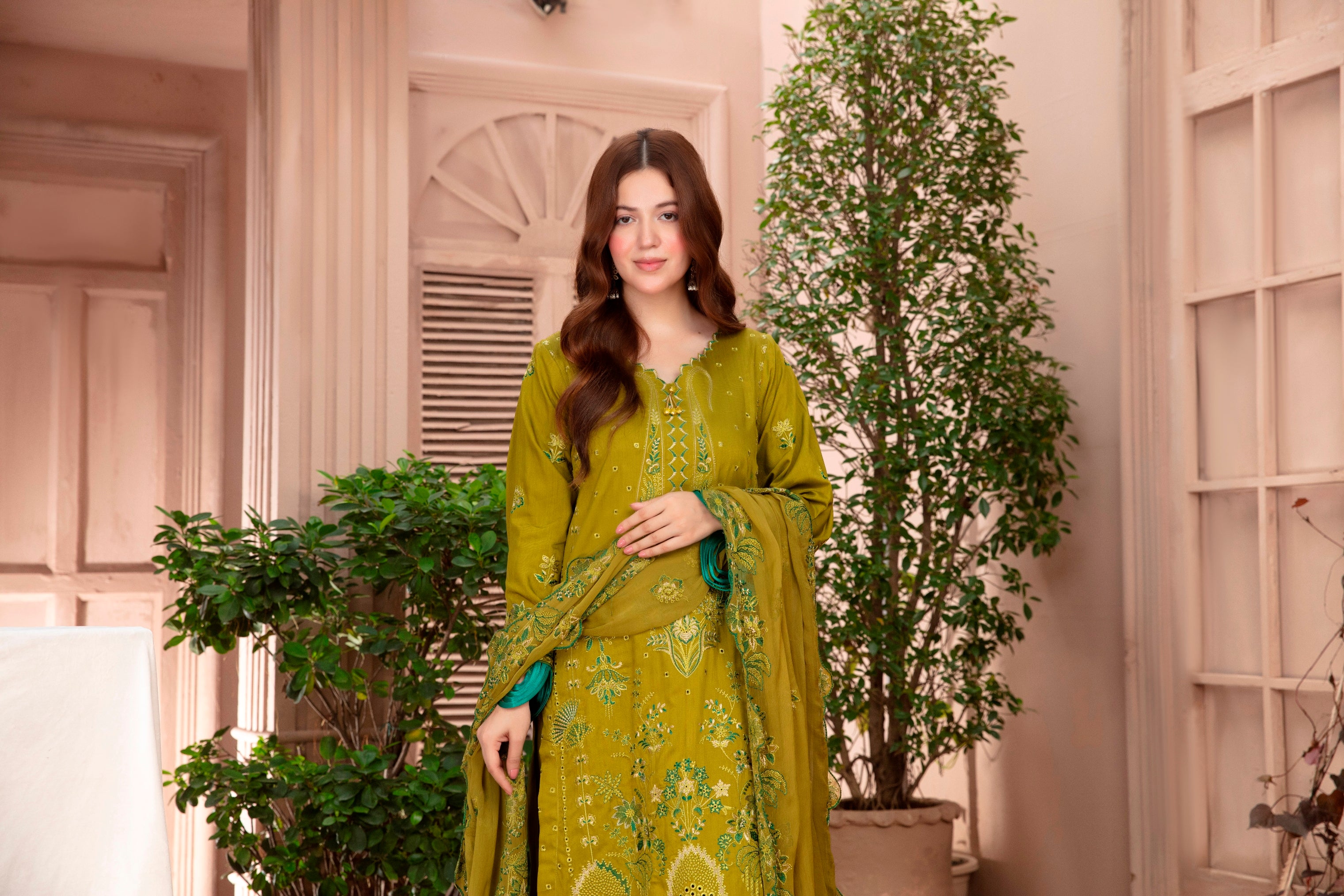 3-Pcs Luxury Embroidery Viscose Suit with Heavy Embroidery  Shirt Bamber Embroidery  Dupatta by Fiza Minahil (SN/1273)