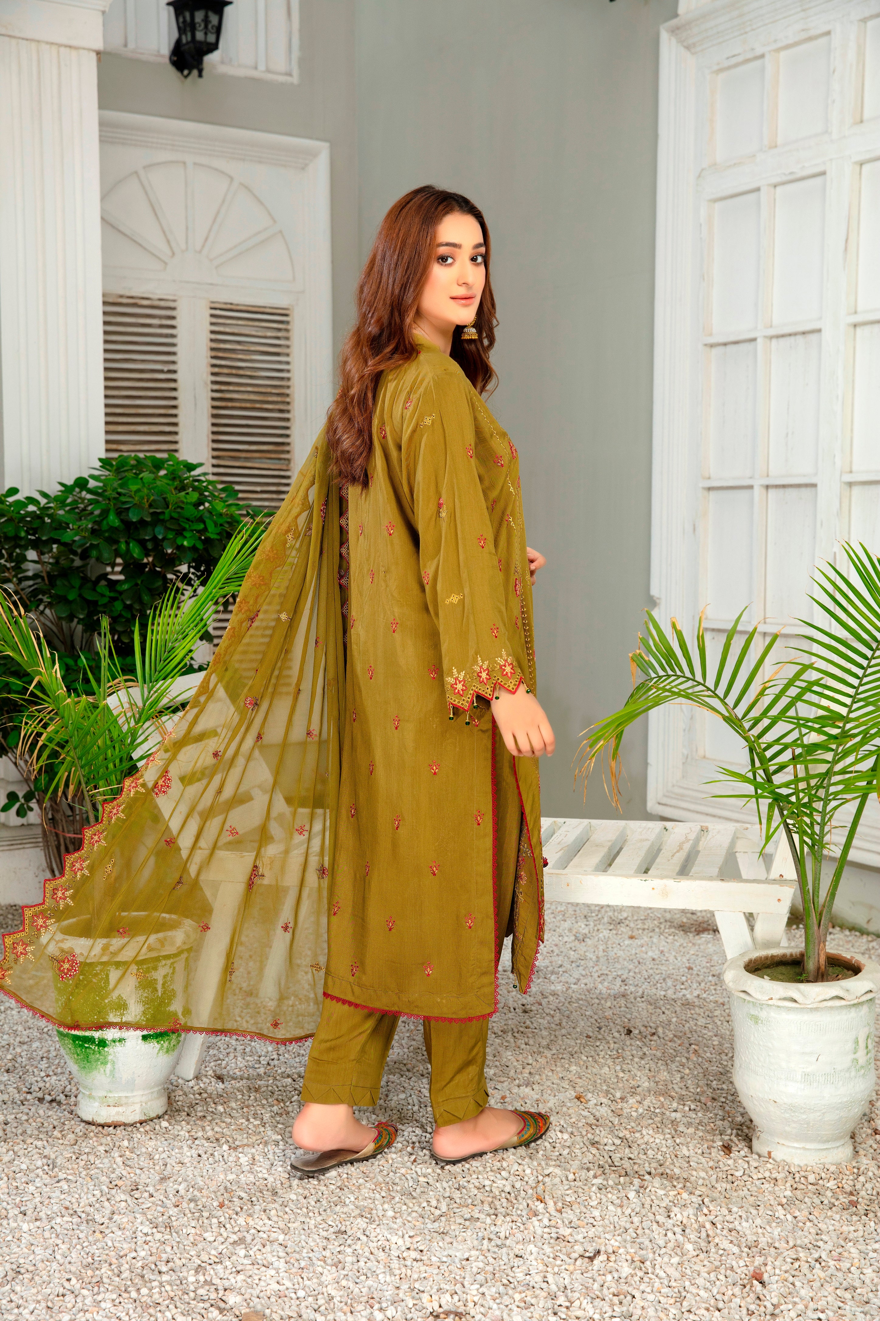 3-Pcs Luxury Embroidery Viscose Suit with Embroidery Cut Work Bamber Chiffon Dupatta by FizaMinahil