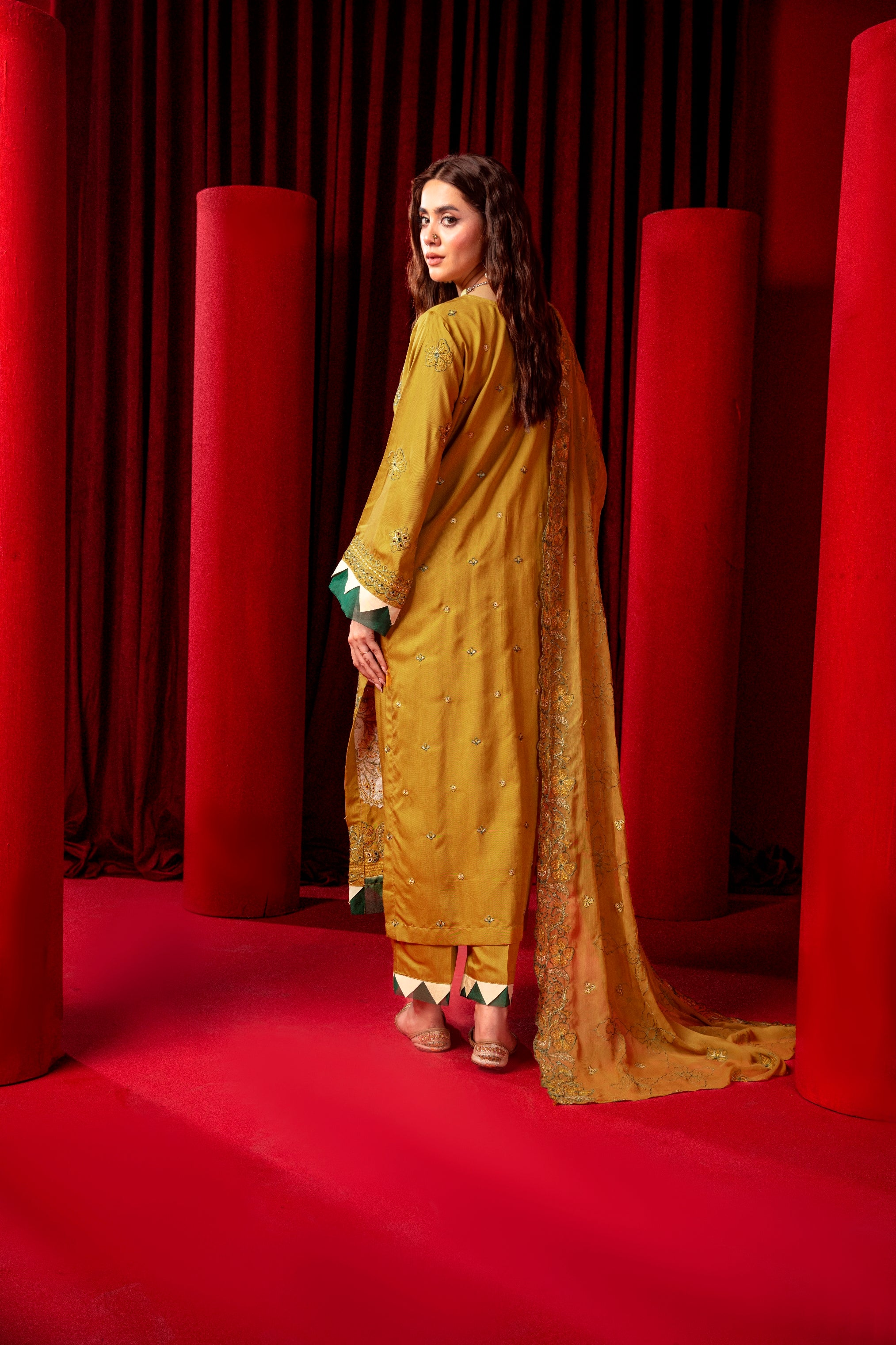 3-Pcs Luxury Embroidery Viscose Suit with Heavy Embroidery  Shirt Bamber Embroidery  Dupatta by Fiza Minahil (SN/1280)