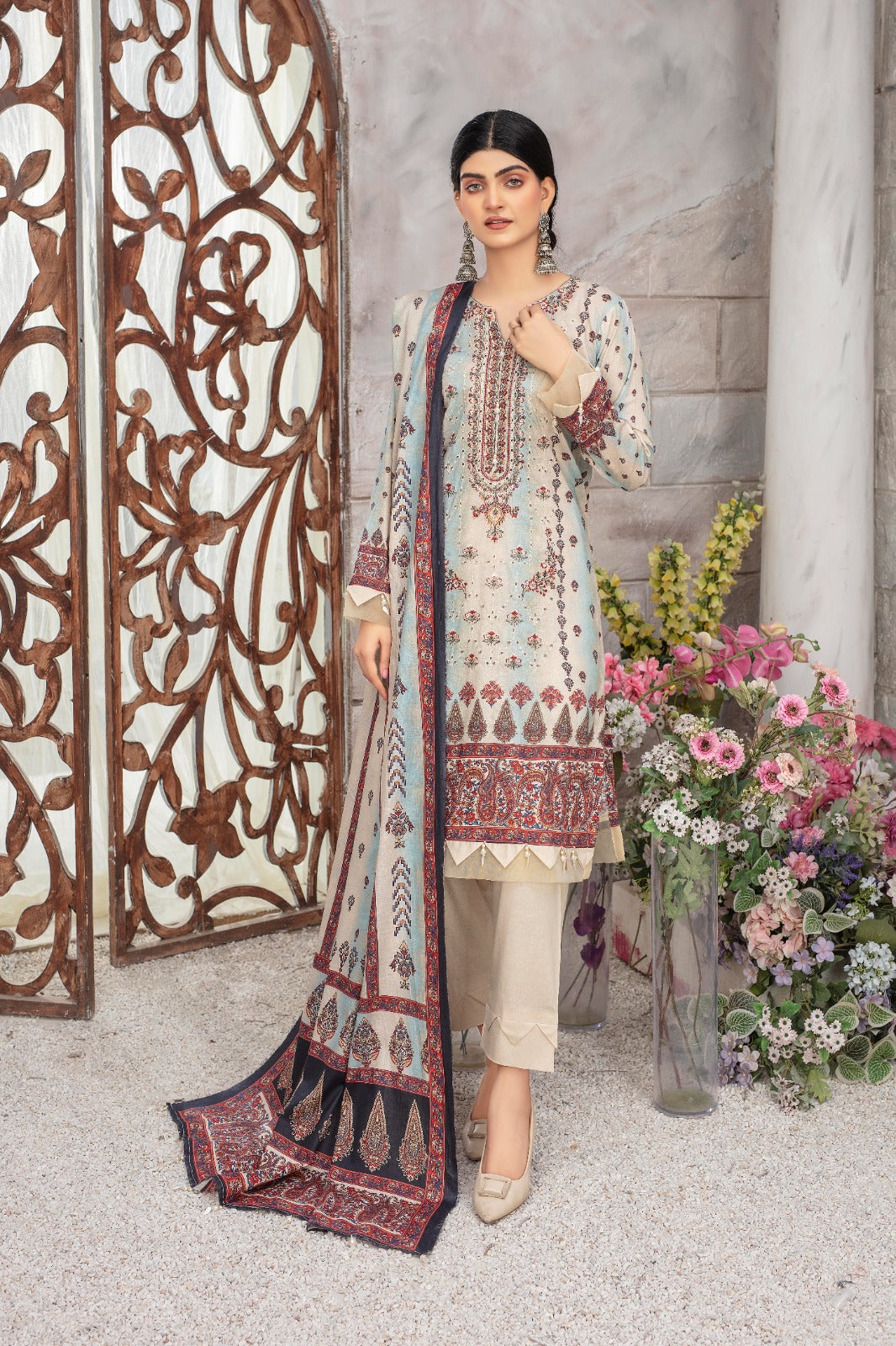 Casual Lawn By Fiza Minahil