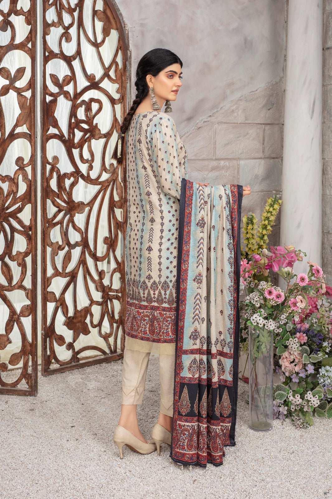 Casual Lawn By Fiza Minahil