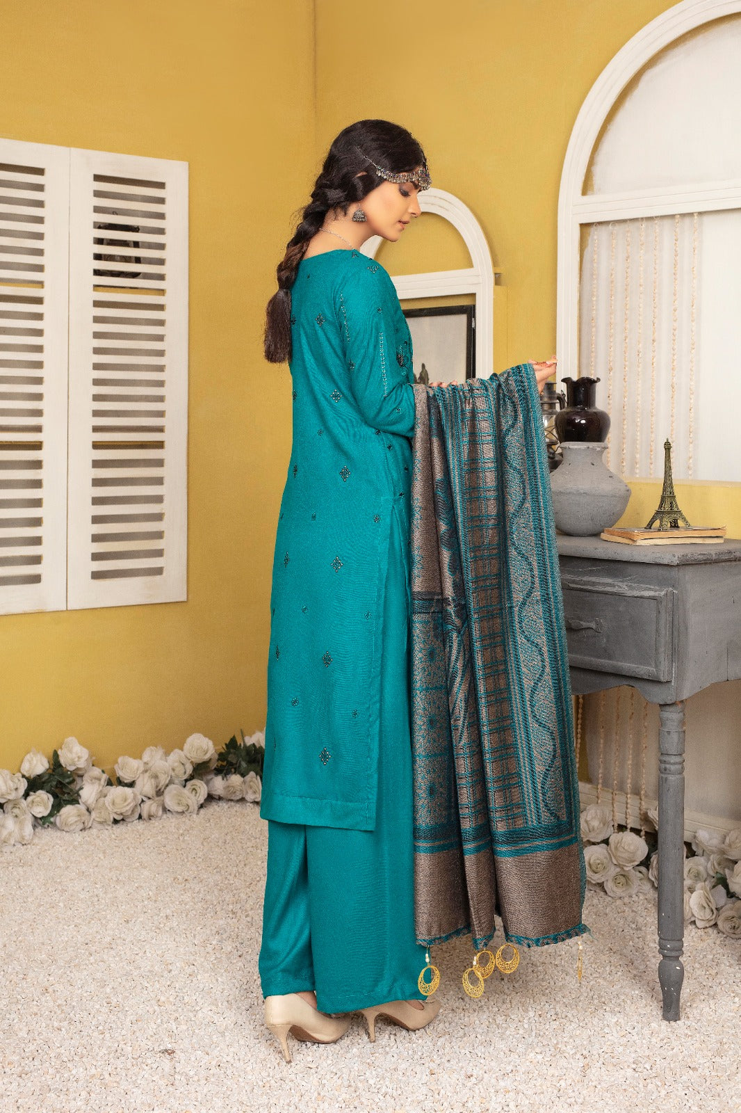 Pashmina Wool By Fiza Minahil